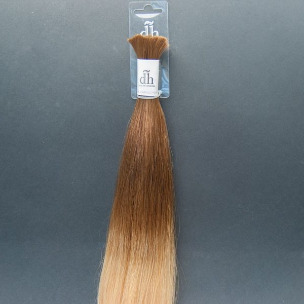 Fotografía de la caída de las extensiones de pelo suelto californianas.